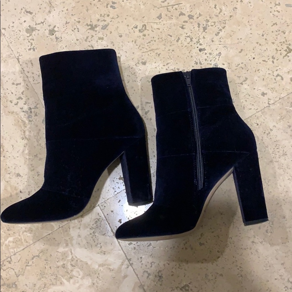 BCBG navy velvet heeled bootie